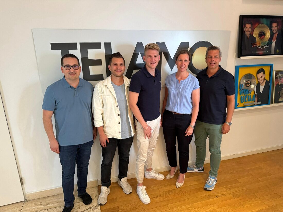 ROBIN LEON startet mit TELAMO in eine neue Ära für den deutschen Schlager